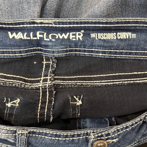 WallFlower Women Luscious Curvy Bootcut Mid-Rise Insta Stretch Juniors Jeans 11 - Picture 9 of 14